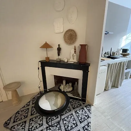 Apartment Arty Avec Patio