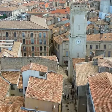 Arty Avec Patio Nimes